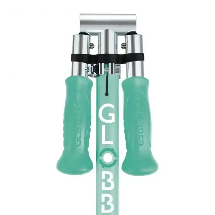 Детска сгъваема тротинетка с две светещи колела Globber Flow Foldable Junior Lights - ментова, снимка 5