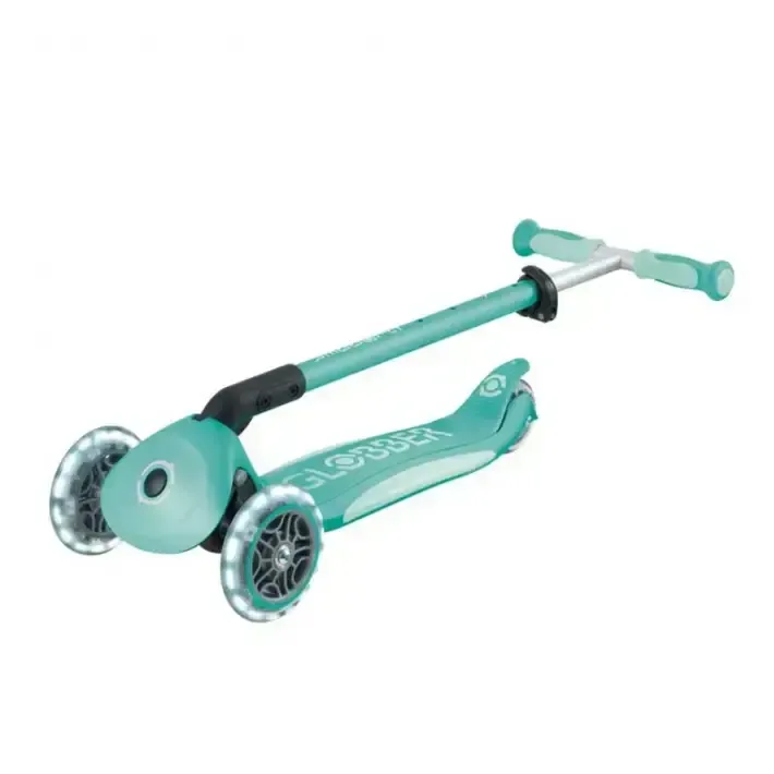 Детска сгъваема тротинетка с родителски контрол Globber Go Up Deluxe Flash Lights, ментово зелена, снимка 6