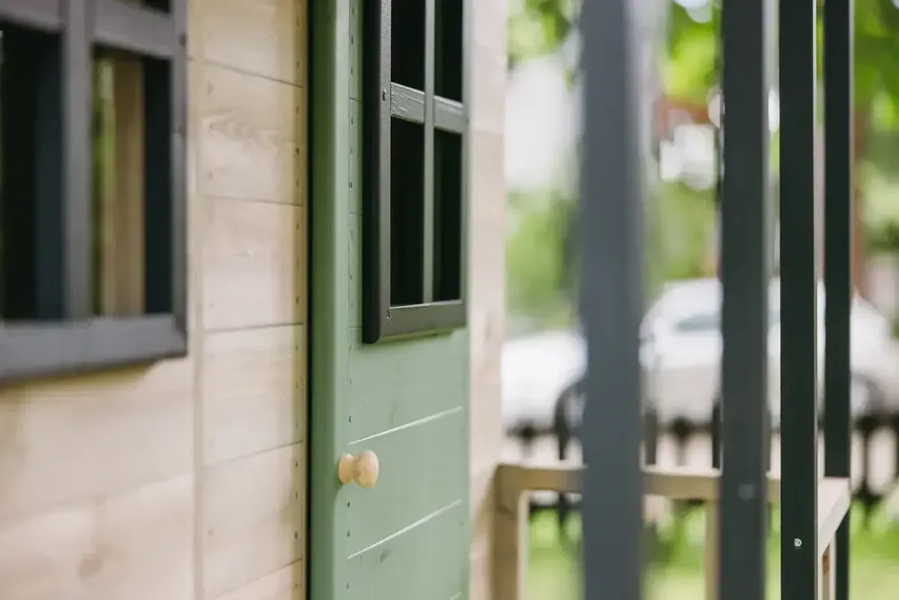 Детска къщичка за приключения Cottage House с платформа и пързалка - Пастелно зелен, снимка 7