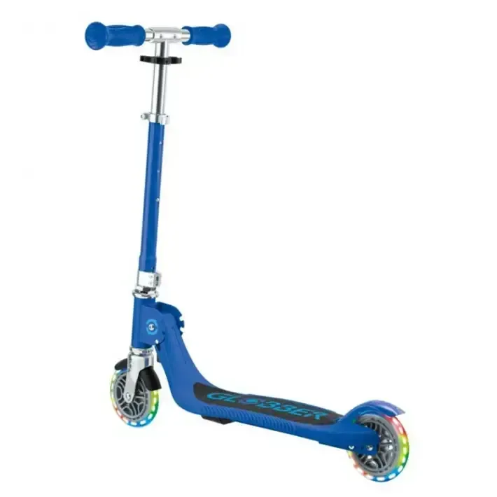 Детска сгъваема тротинетка с две светещи колела Globber Flow Foldable Junior Lights - синя, снимка 3