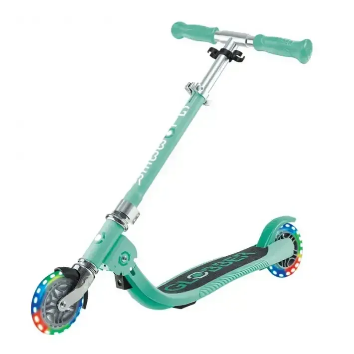 Детска сгъваема тротинетка с две светещи колела Globber Flow Foldable Junior Lights - ментова, снимка 9