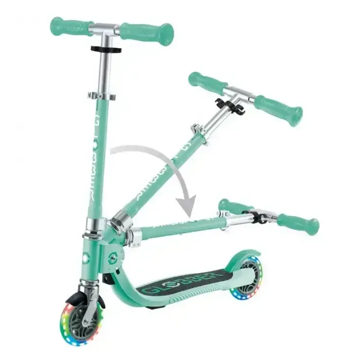 Детска сгъваема тротинетка с две светещи колела Globber Flow Foldable Junior Lights - ментова, снимка 8